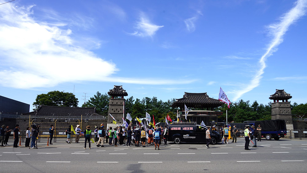 CKC07481__ 세류역 수원군공항폐쇄 기자회견.JPG