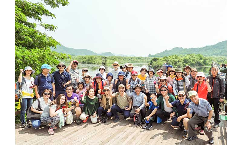 디엠지-단체샷_축소.jpg