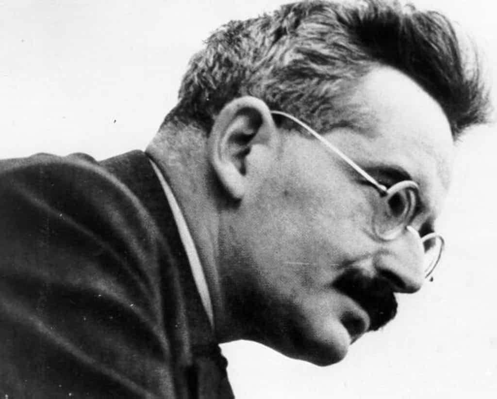 walter-benjamin1.jpg